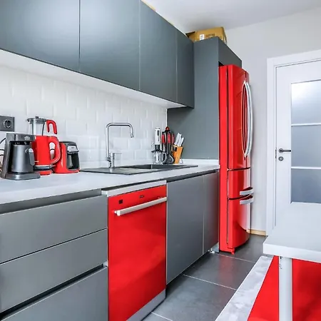 Fully Furnished With Security In Pendik דירה איסטמבול