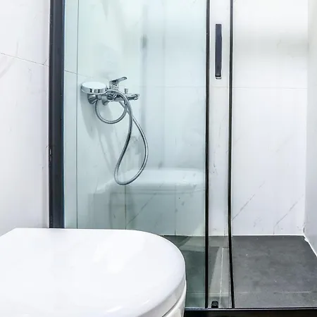 Fully Furnished With Security In Pendik דירה
